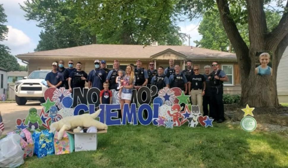 Un copil de 7 ani care a învins cancerul își donează jucăriile spitalului american unde medicii i-au salvat viața 715057