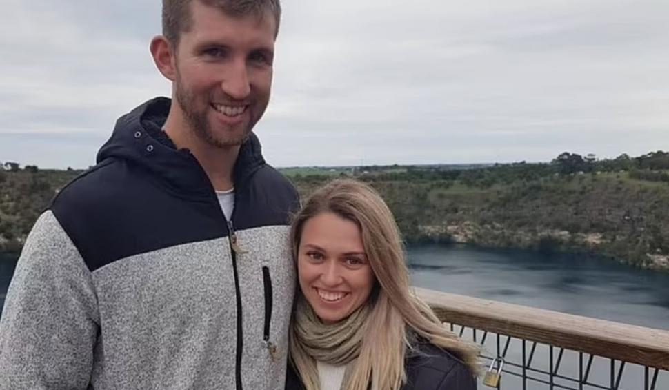 O fetiță a orbit timp de trei zile după ce a căzut cu fața pe un uscător de păr pornit, în Australia 715149