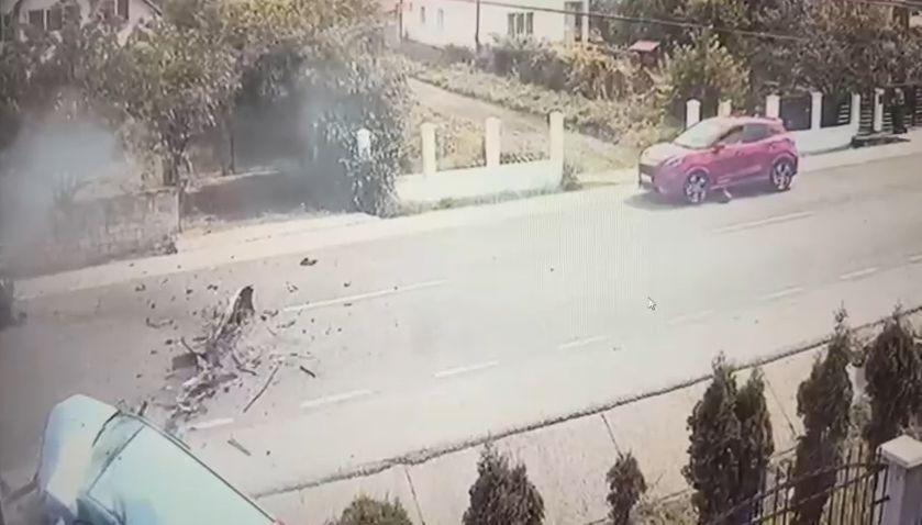 O gravidă de 32 de ani, care se ducea la mare cu soţul şi copilul, a murit într-un accident în Bistriţa-Năsăud 715196