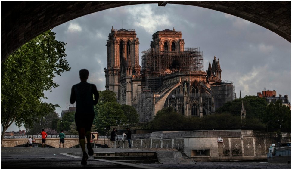 Particule de plumb la Notre-Dame: Primăria Parisului a fost dată în judecată