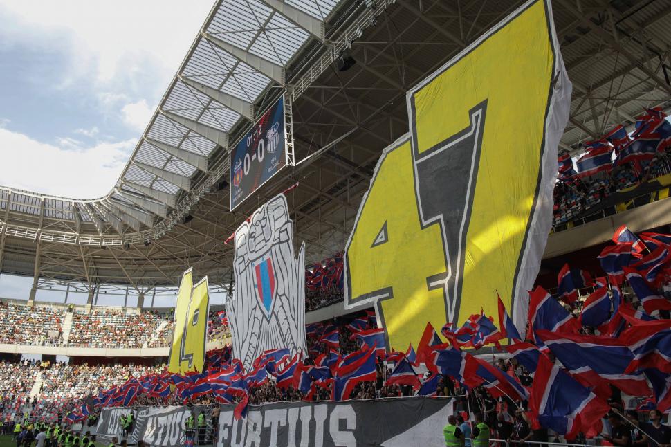 Stadionul Steaua, inaugurat în faţa a 15.000 de spectatori 715377