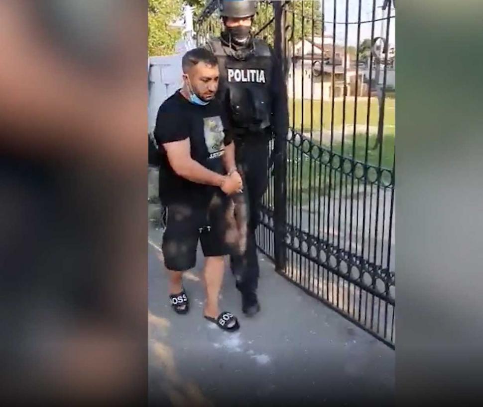 Elvis Pian, fratele lui Emi Pian, a fost reţinut de Poliţie pe autostrada Soarelui 715423