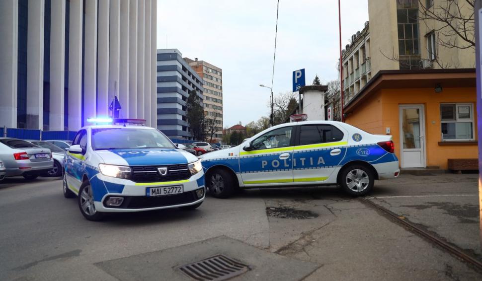 Un mall din Harghita evacuat, după ce s-a declanşat alarma de incendiu. 11 persoane au primit îngrijiri medicale 715457