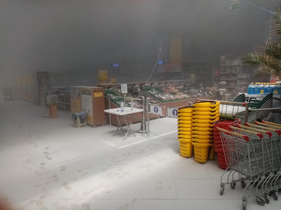 Un mall din Harghita evacuat, după ce s-a declanşat alarma de incendiu. 11 persoane au primit îngrijiri medicale 715458