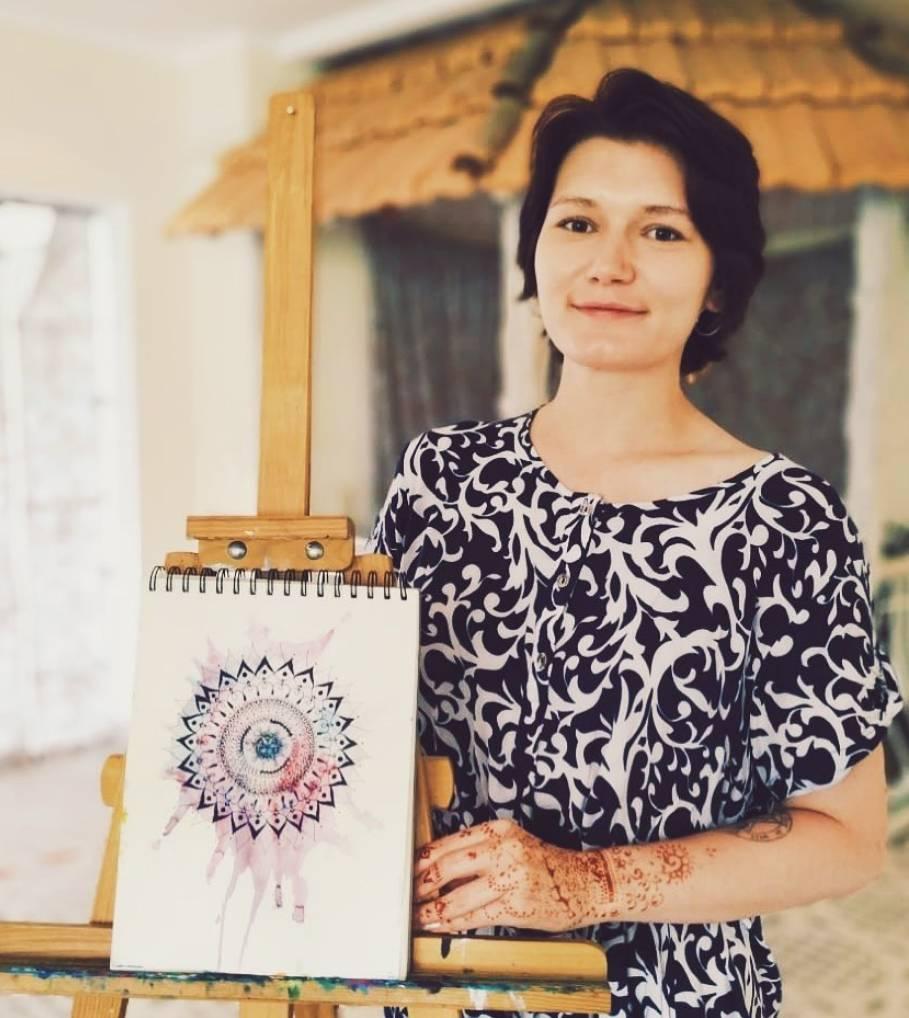 Tânără pictoriță, omorâtă fără milă de propria mamă în apartamentul în care cele două locuiau, în Moscova 715471