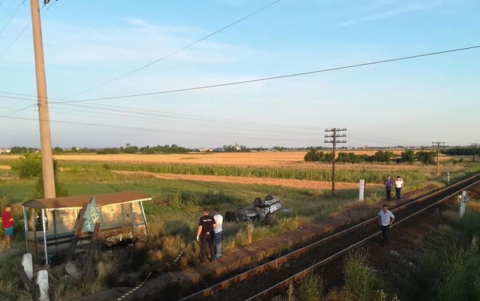 Accident grav în județul Olt! Mașina unui tânăr de 23 de ani a fost spulberată de un tren 715831