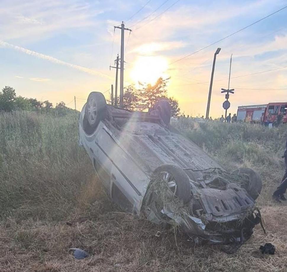 Accident grav în județul Olt! Mașina unui tânăr de 23 de ani a fost spulberată de un tren 715832