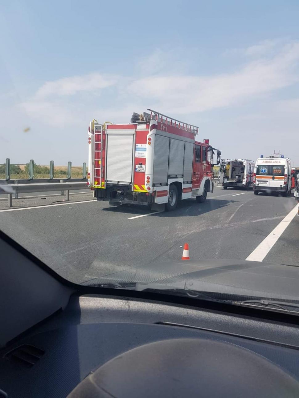 Accident cu 9 victime pe autostrada A1, în Timiş, după ce un microbuz s-a răsturnat 715792