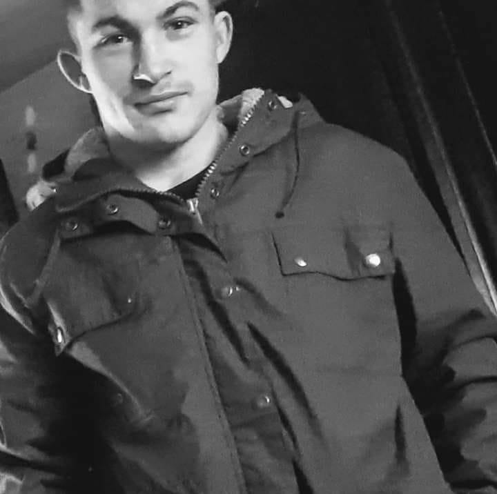 Sorin, un tânăr fotbalist din Seini, s-a înecat sub privirile îngrozite ale prietenilor săi, la Balastiera Apa 715865