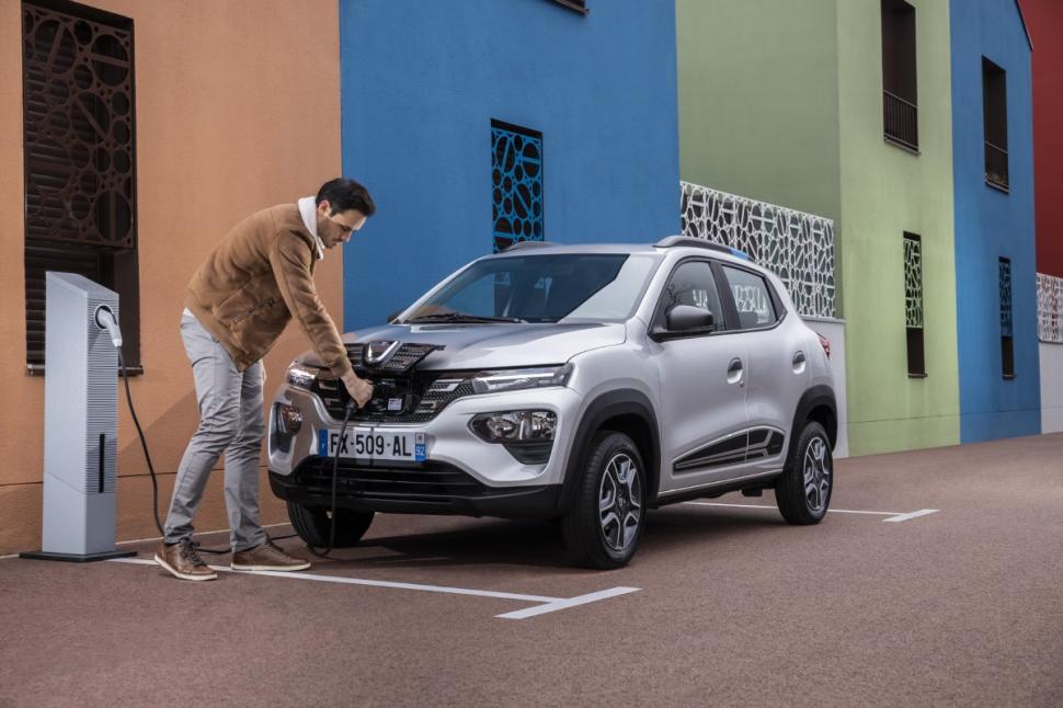 S-au redeschis listele de comenzi pentru Dacia Spring. Cine are prioritate în achiziţionarea popularei maşini electrice 716226