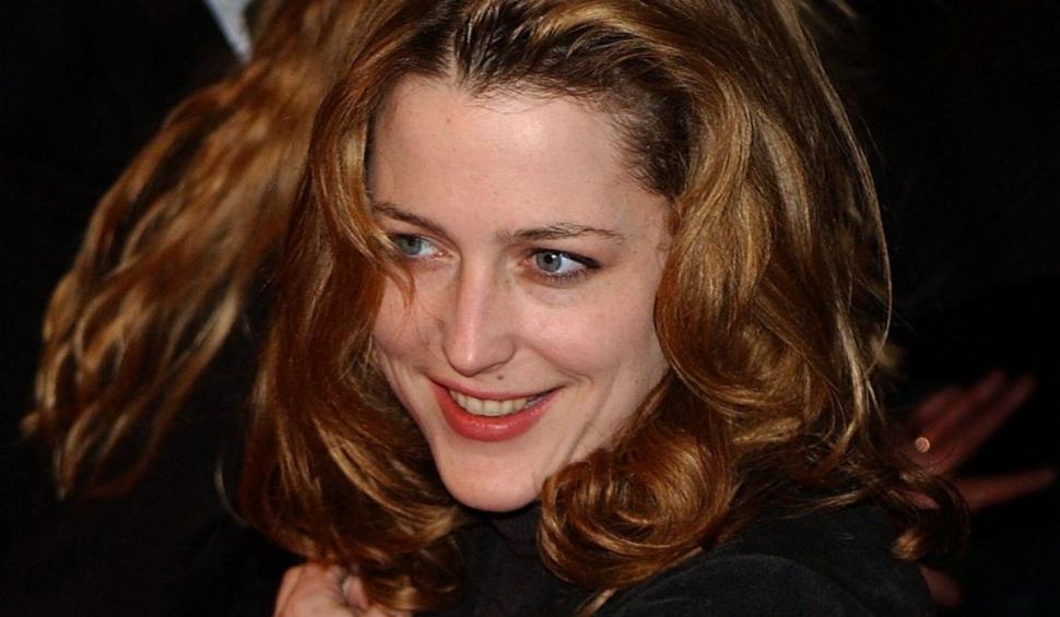 O mare actriță britanică spune că nu va mai purta sutien niciodată. „Nu-mi pasă dacă sânii îmi ajung până la buric” 716677