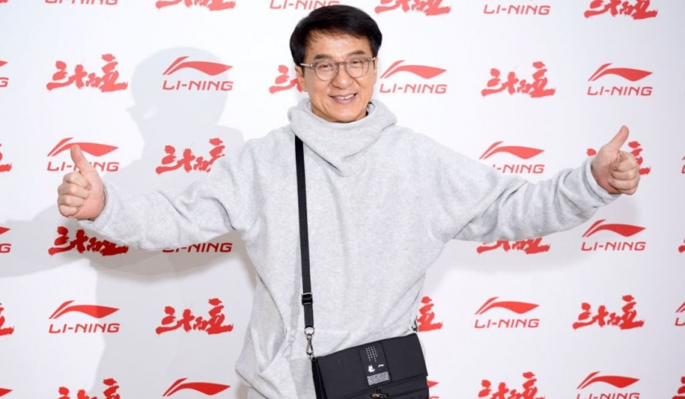 Actorul Jackie Chan vrea să se înscrie în Partidul Comunist din China