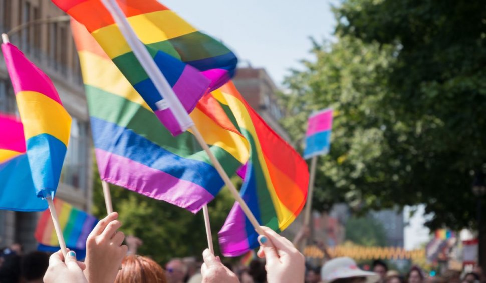 Reprezentanți LGBT, bătuți după o paradă. Un jurnalist a murit la spital, în Georgia