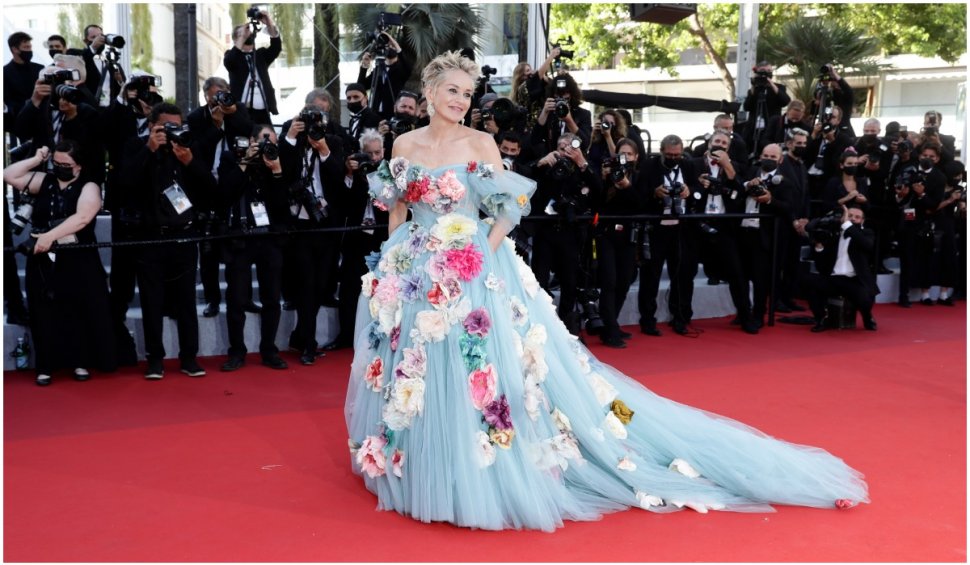 Sharon Stone, apariție de senzație la Cannes cu o creație Dolce&Gabbana. Actriţa în vârstă de 63 de ani a captivat toate privirile