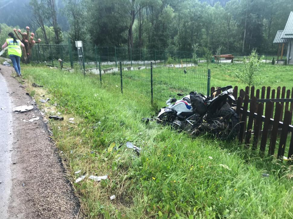 Cristian Predoi, un cunoscut motociclist din România, a murit într-un accident în Suceava 717178
