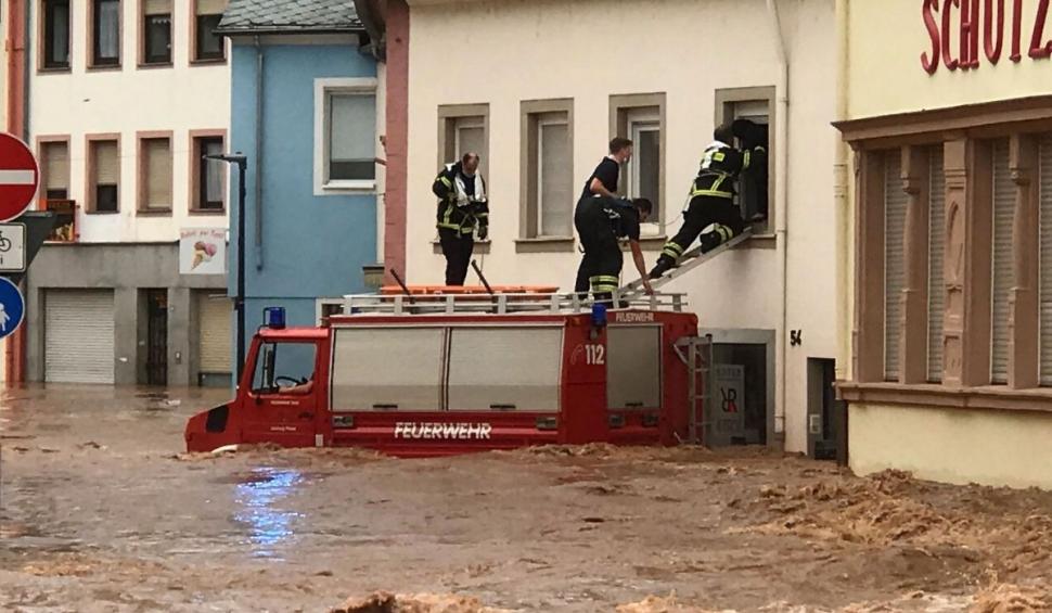 Potopul devastator din Germania lasă în urmă 107 morți. Merkel se declară "şocată" 717170