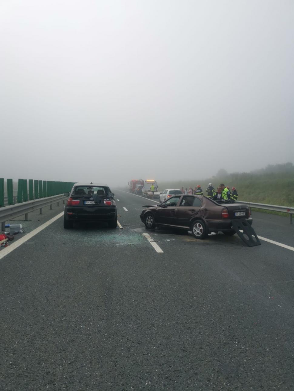 Un nou accident pe Autostrada Soarelui: 3 autoturisme implicate şi 5 victime. Traficul este deviat 717045