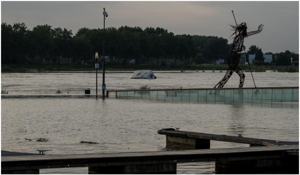 Inundațiile din vestul Europei au ucis peste 120 de persoane 717272