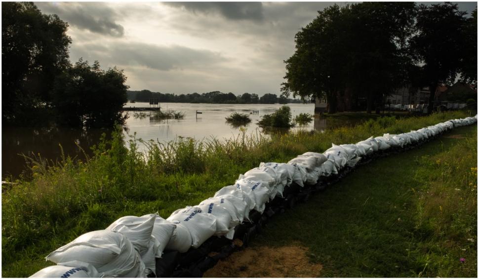 Inundațiile din vestul Europei au ucis peste 120 de persoane 717275