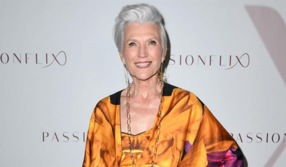 Mama lui Elon Musk a strălucit în creația unui designer român, la un eveniment monden din Los Angeles 717573