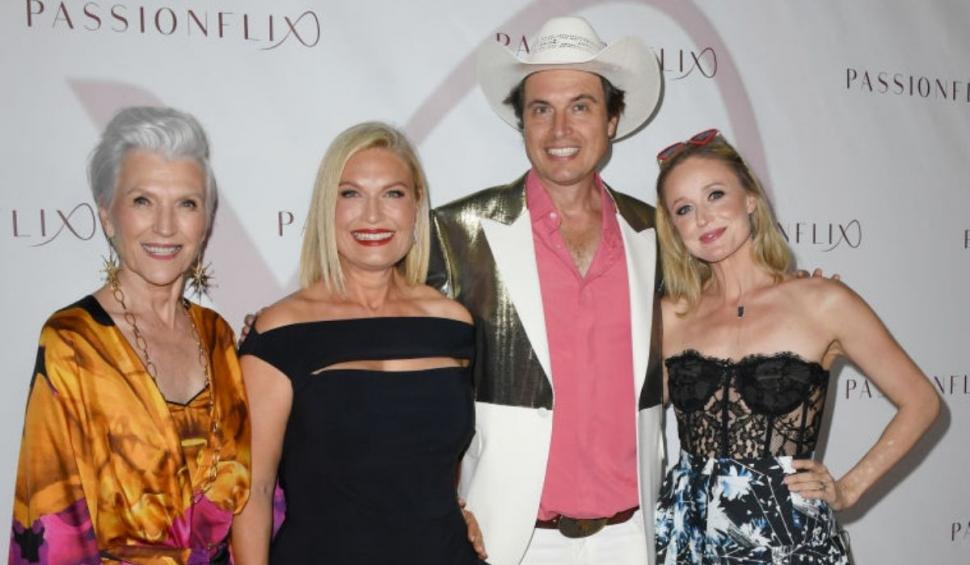 Mama lui Elon Musk a strălucit în creația unui designer român, la un eveniment monden din Los Angeles 717575