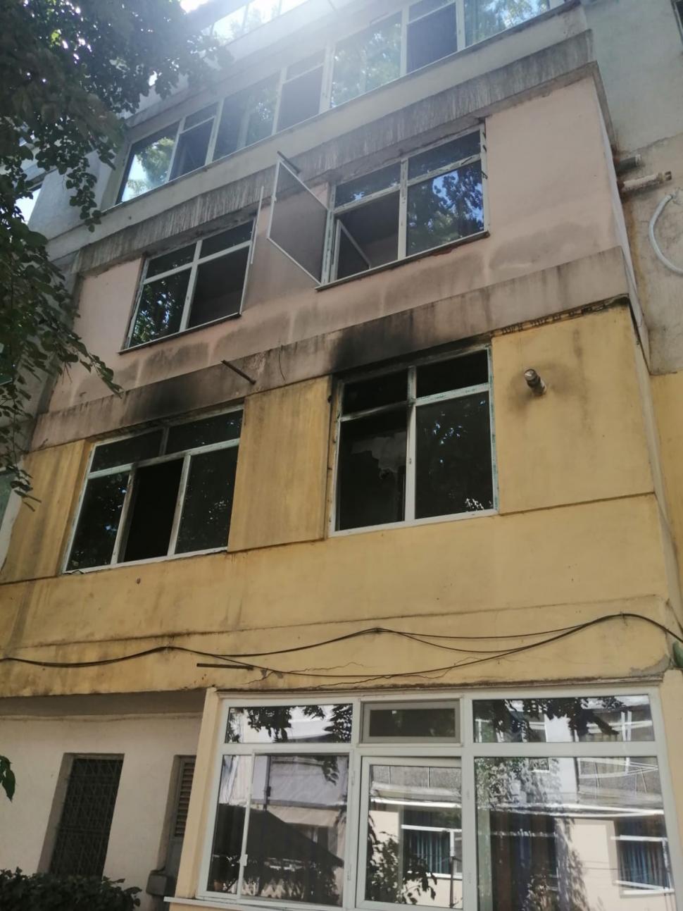 Bătrână de 80 de ani, salvată din incendiu de un jandarm aflat în timpul liber, în Brăila 717783