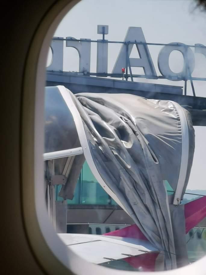 Un avion care trebuia să ajungă la Cluj-Napoca, incident grav pe pista aeroportului din Basel 717768