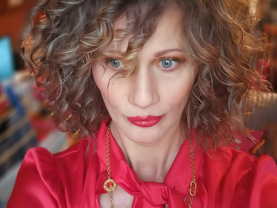 O femeie de 49 de ani a murit la doar câteva ore după ce s-a vaccinat  717821