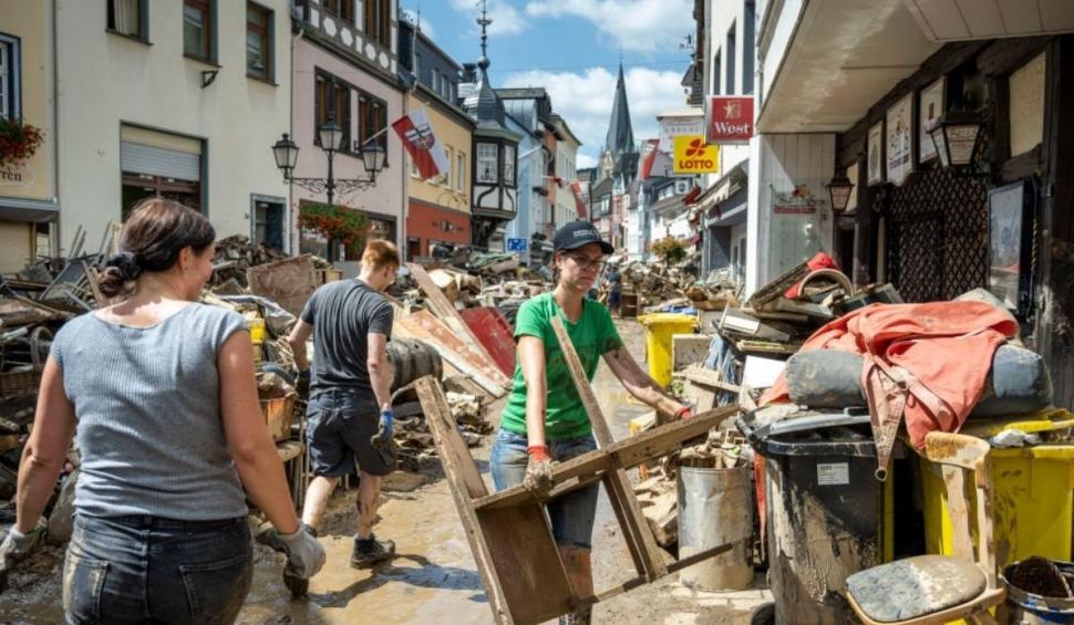 Mai mulți români s-au apucat să fure în zona dezastrului din Germania. Poliția federală, în alertă: Raportați persoanele și vehiculele suspecte 717633