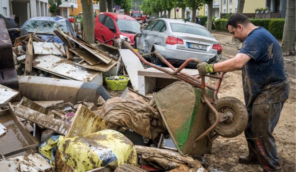 Mai mulți români s-au apucat să fure în zona dezastrului din Germania. Poliția federală, în alertă: Raportați persoanele și vehiculele suspecte 717637