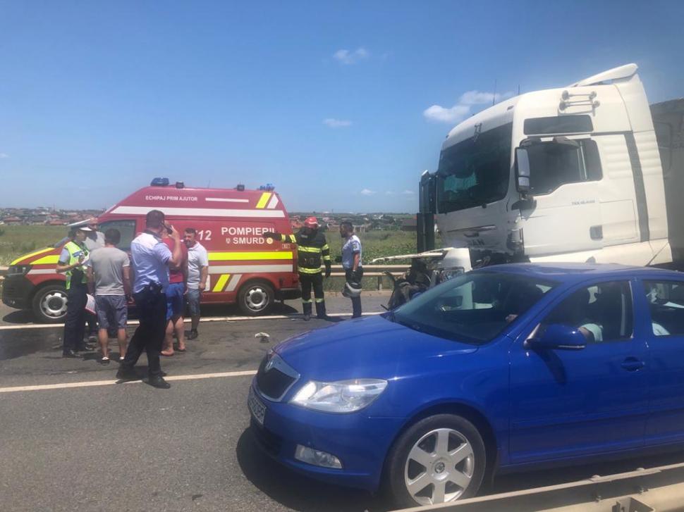 Trei camioane, accident devastator pe autostrada A4, în Constanţa 717940