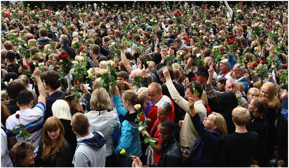 Astăzi se împlinesc 10 ani de la masacrul de pe insula Utoya în care şi-au pierdut viaţa 77 de persoane 718104