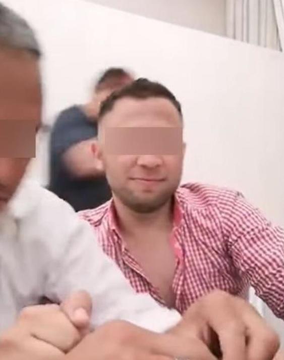 Un interlop din Constanţa, live pe Facebook în timp ce se droga pe manele cu tovarășii  718339