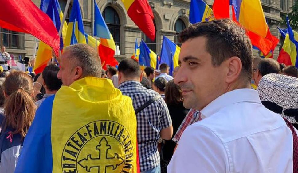 George Simion, mesaj de la protest pentru Dan Barna: "Suntem alături de românii care nu vor ca vaccinarea să fie obligatorie"