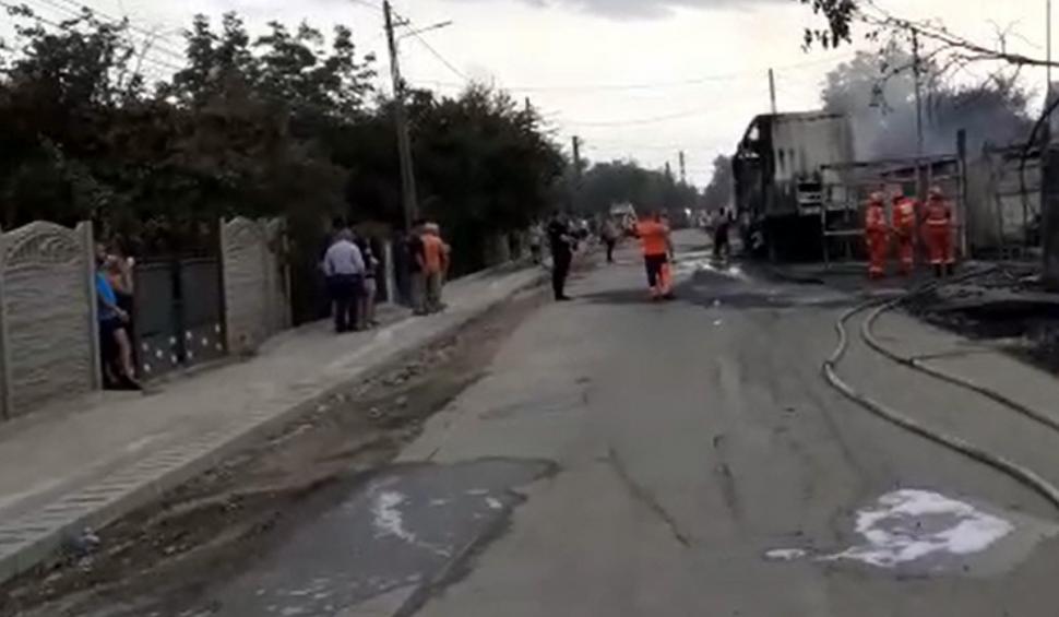 Incendiu la un centru de încărcare butelii din Fântânele, Prahova. Un tânăr de 17 ani a ajuns la spital cu arsuri pe 92% din corp  718489