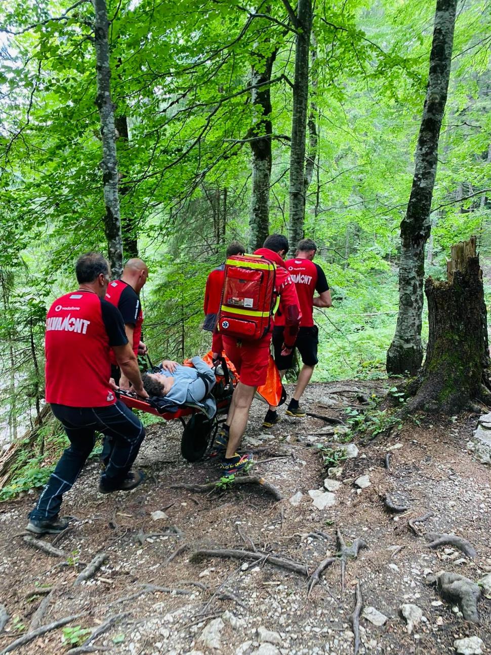 Salvamont Dâmboviţa, recomandări pentru drumeții în siguranță pe munte 718517