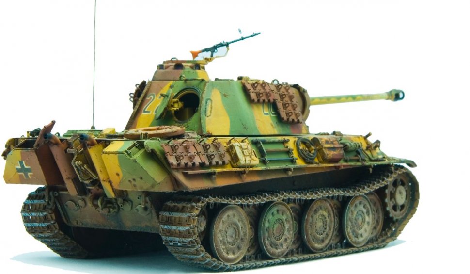 Ce pedeapsă ar urma să primească un german de 84 de ani, care ținea un tanc Panther în pivniță