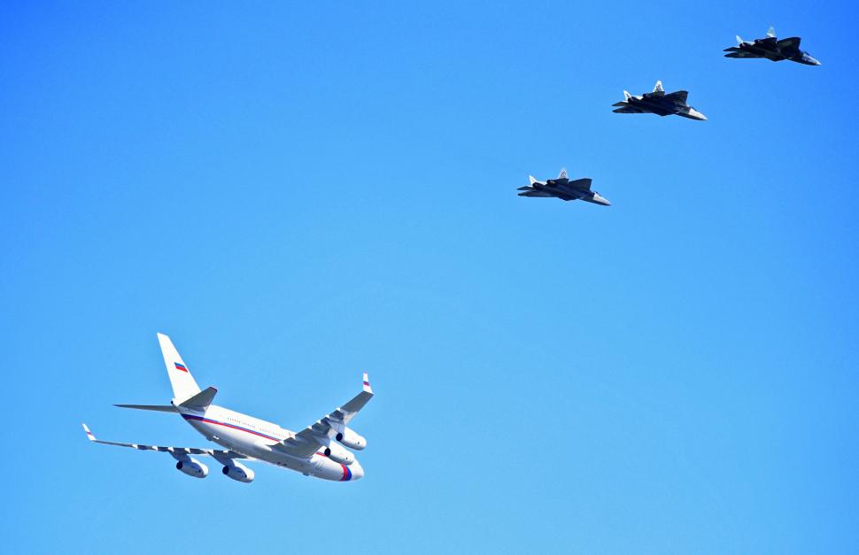 Acesta este noul "avion al apocalipsei" din care Vladimir Putin va putea urmări sfârșitul lumii într-un război nuclear 718846