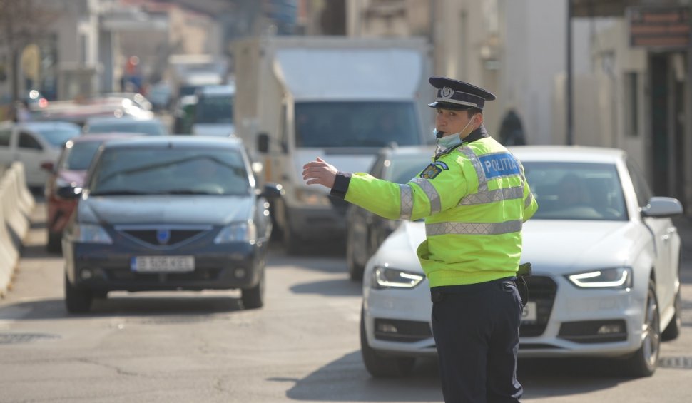 Dosare penale, după o șicanare în trafic din cauza unei femei: L-a părăsit pe unul dintre șoferi pentru celălalt