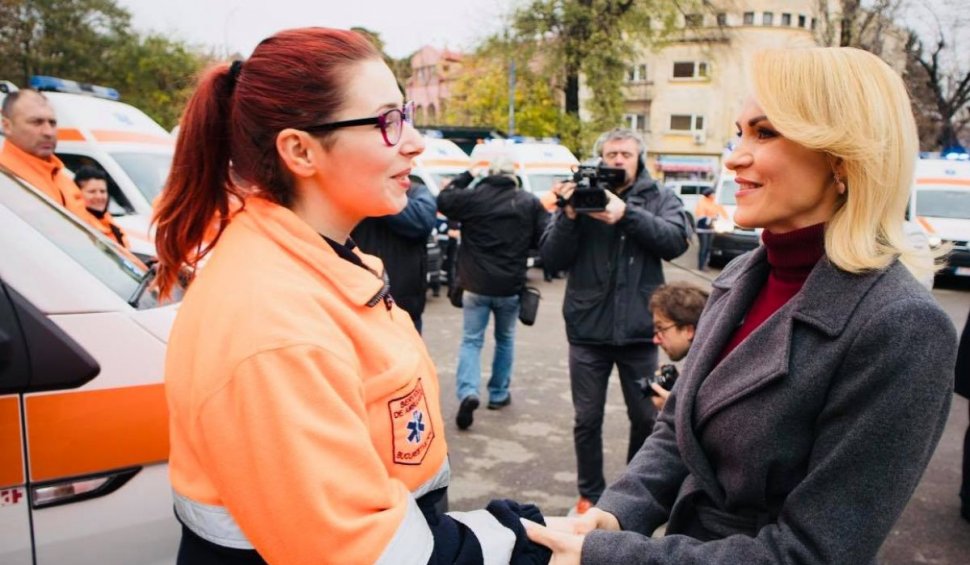 Gabriela Firea, mesaj de Ziua Națională a Ambulanței: ”Felicitările nu țin loc de ambulanțe. Eroii au nevoie de ajutor”