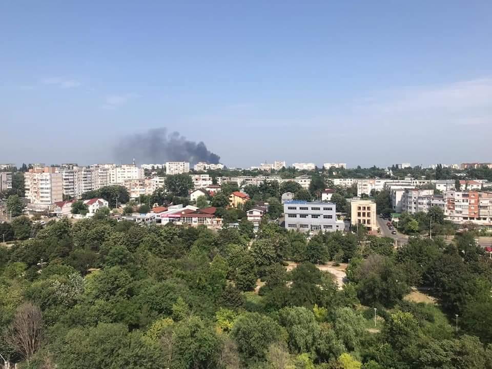 Incendiu puternic în Portul din Galați, la o hală de mase plastice!  719273