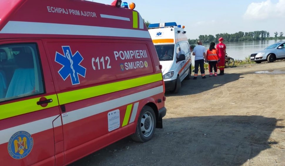 Adolescent de 17 ani, înjunghiat de interlopi lângă o grădiniță din București