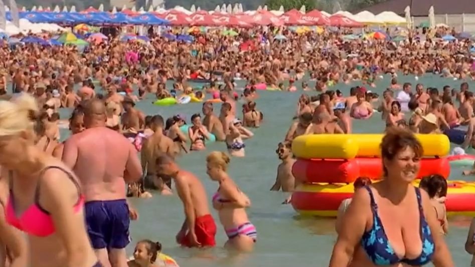 Cel mai aglomerat weekend la mare, peste 200.000 de turişti
