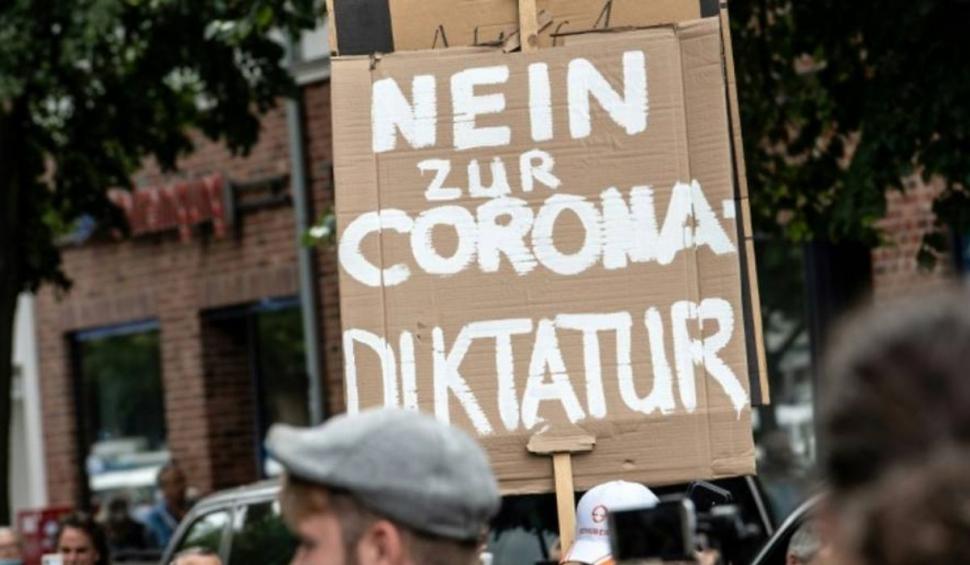 Sute de manifestanți anti-restricții au fost reținuți la Berlin. Un protestatar a murit 719812