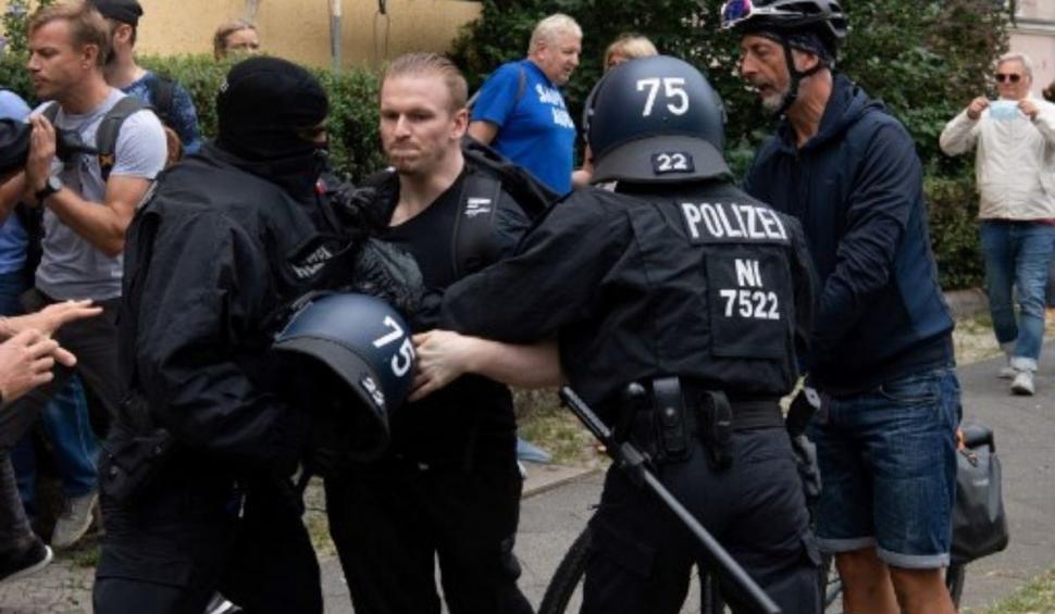 Sute de manifestanți anti-restricții au fost reținuți la Berlin. Un protestatar a murit 719813