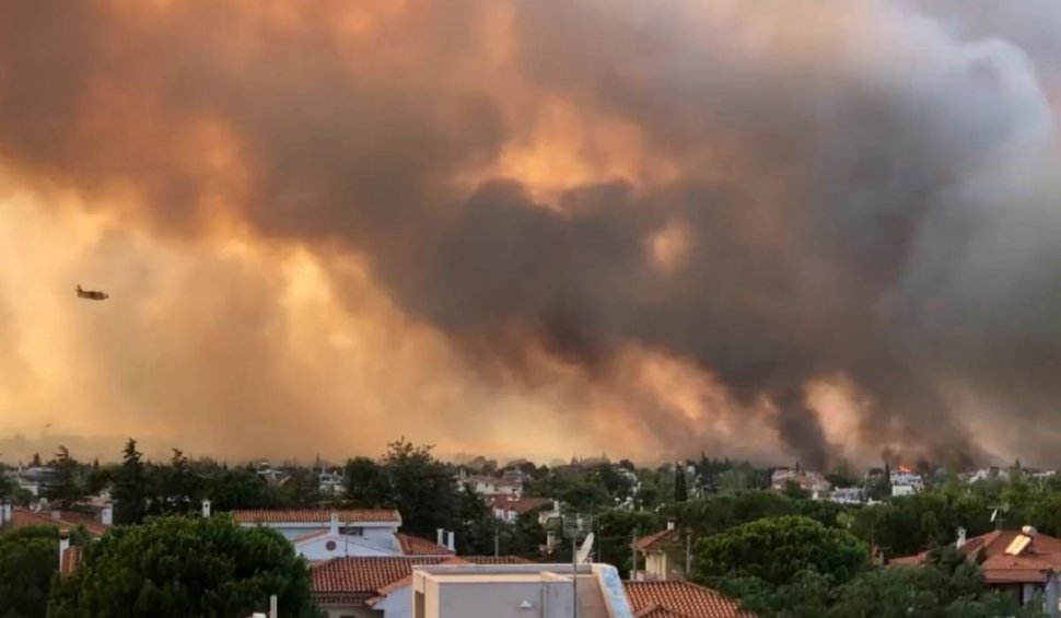 Incendiu scăpat de sub control în Atena. Capitala Greciei este în alertă