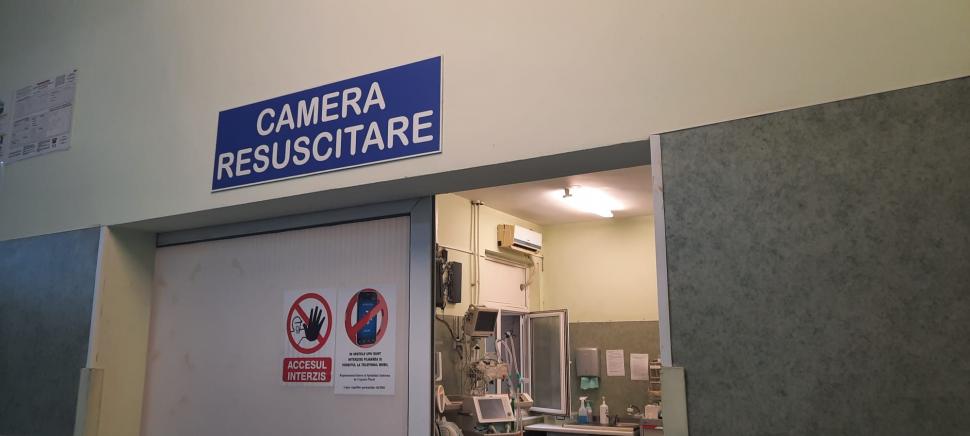 Scurtcircuit în camera de resuscitare a Spitalului din Pitești. Un aparat de aer condiţionat a cedat 720055