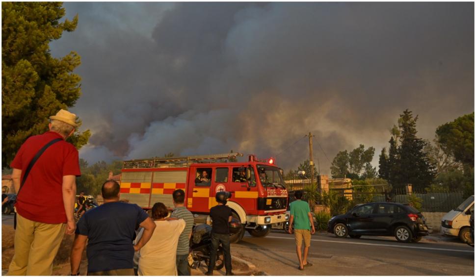Atena se îneacă din cauza fumului. Locuitorii sunt îndemnați să rămână în case 720165
