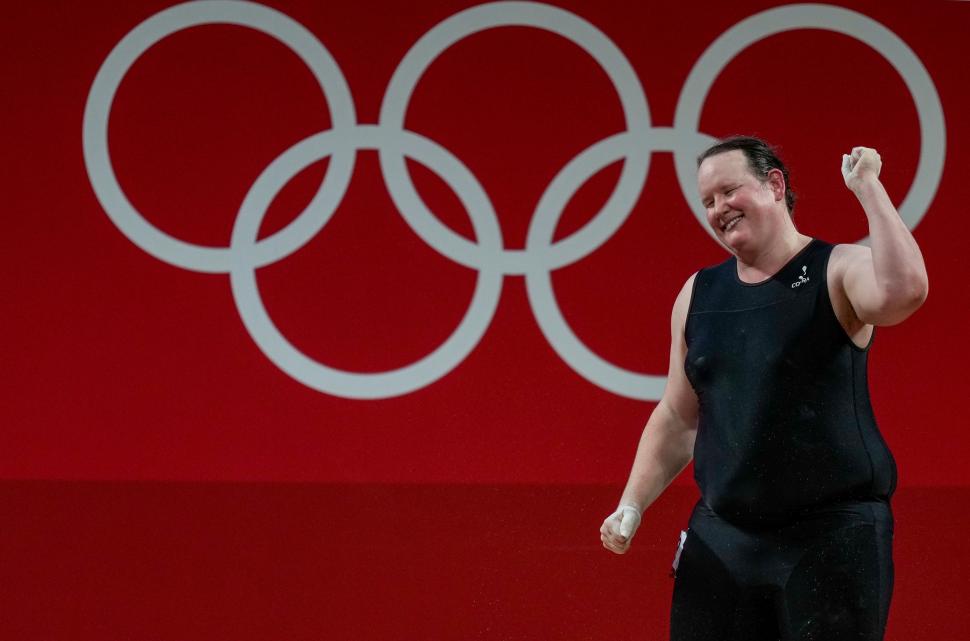 Halterofila transgender care nu a reușit nici măcar o ridicare la Jocurile Olimpice își anunță retragerea 720261