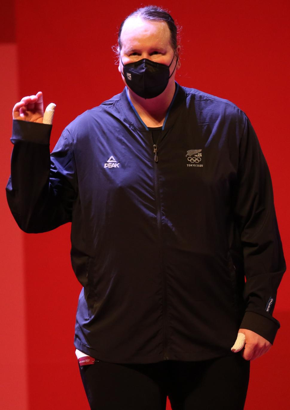 Halterofila transgender care nu a reușit nici măcar o ridicare la Jocurile Olimpice își anunță retragerea 720262